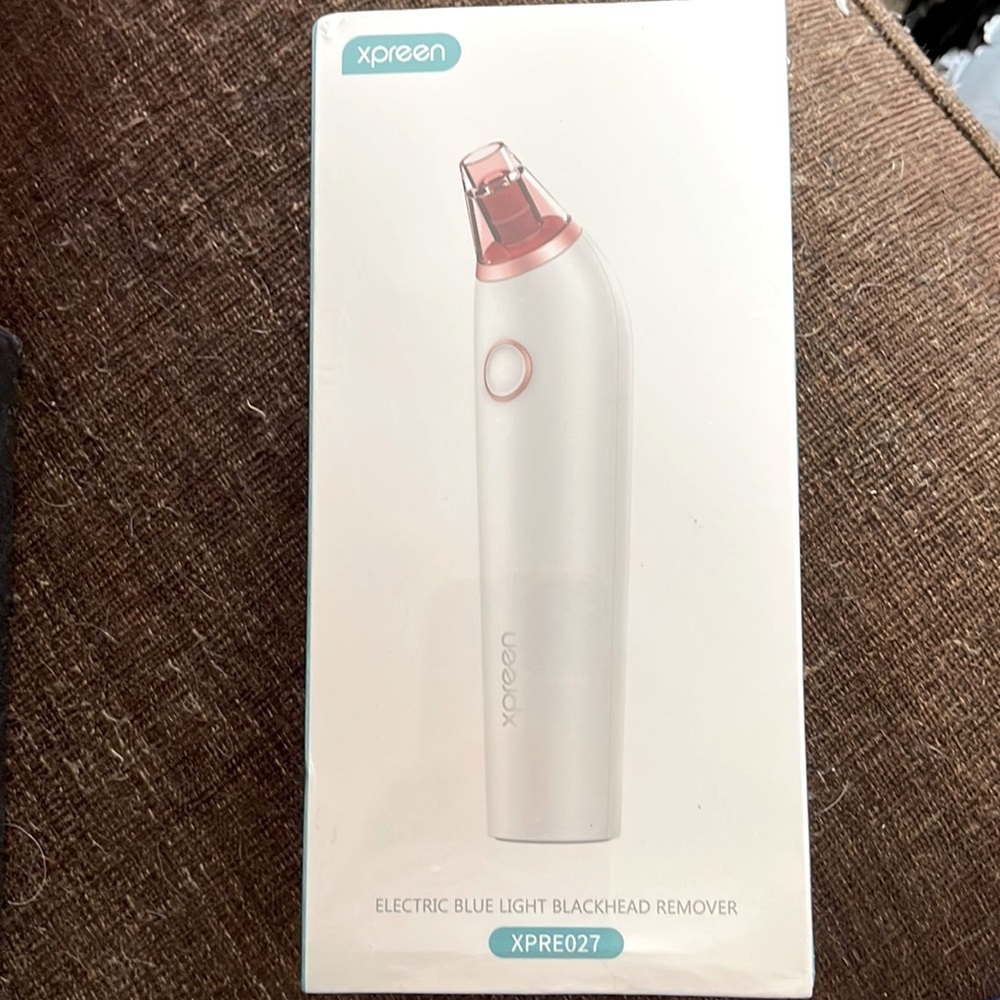 Brand New in Box- Electric Blue light blackhead Remover